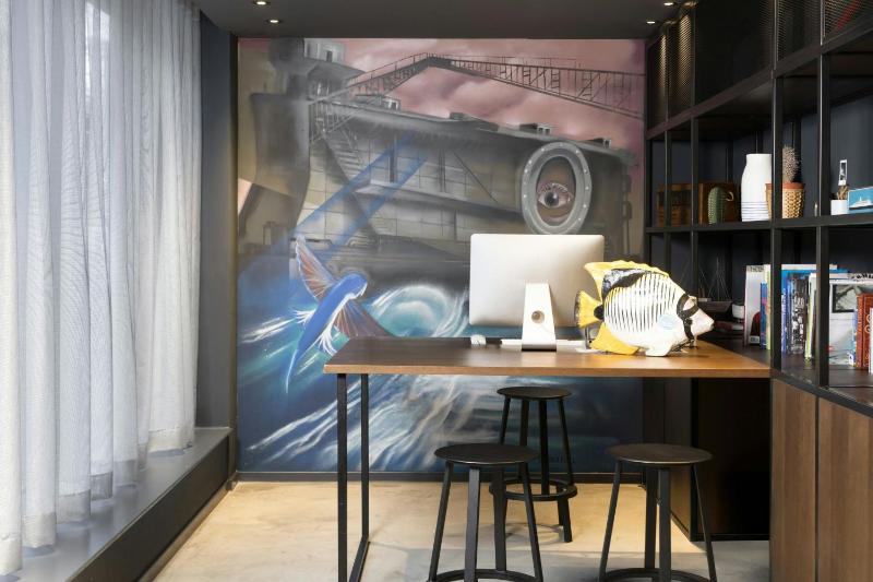 Moxy Southampton - image 23