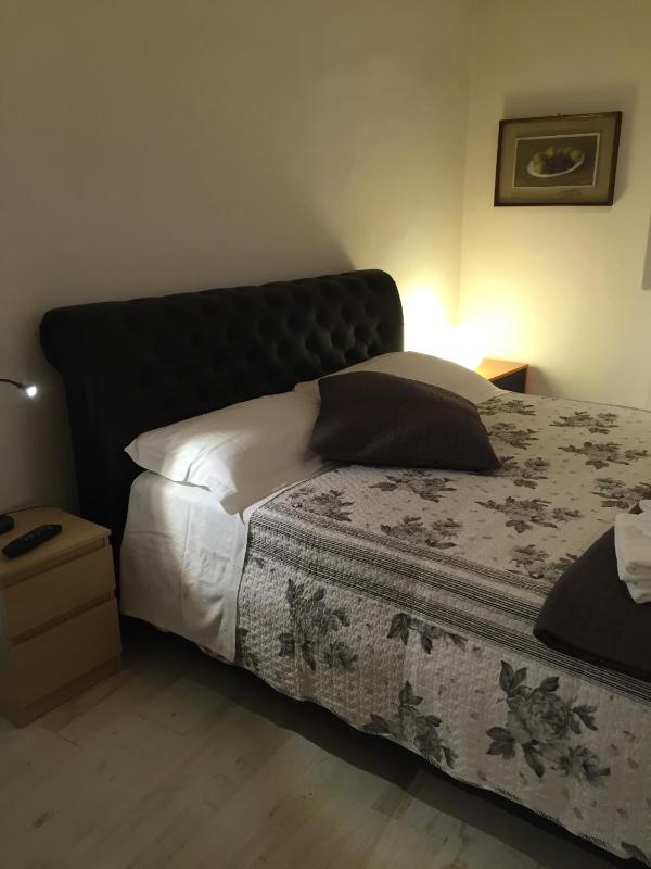 One-Bedroom Apartment image 2