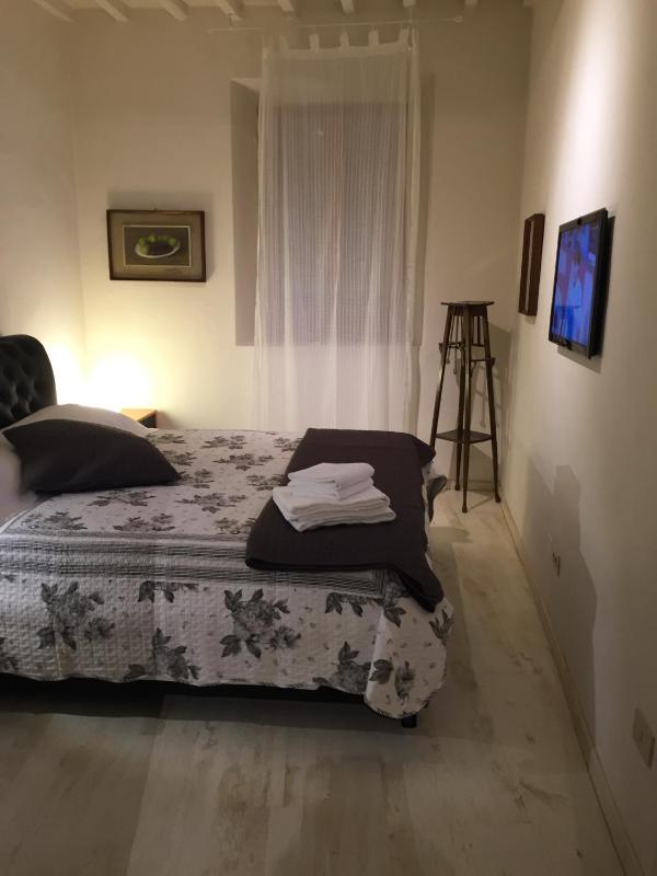 One-Bedroom Apartment image 3