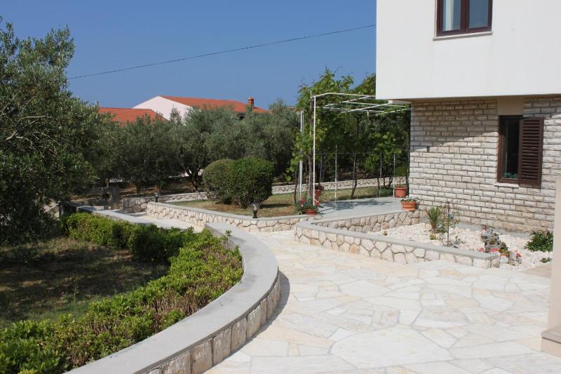 Apartments by the sea Novalja Pag - 3307 - image 11