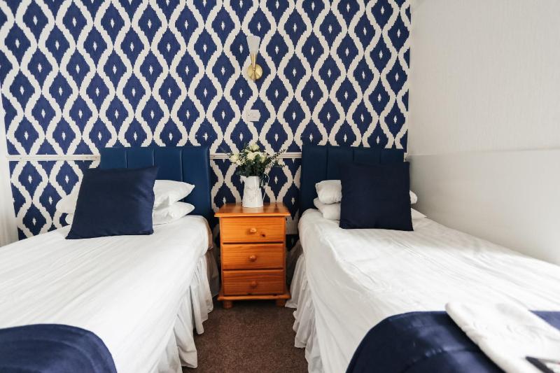 Nethway Hotel - image 7