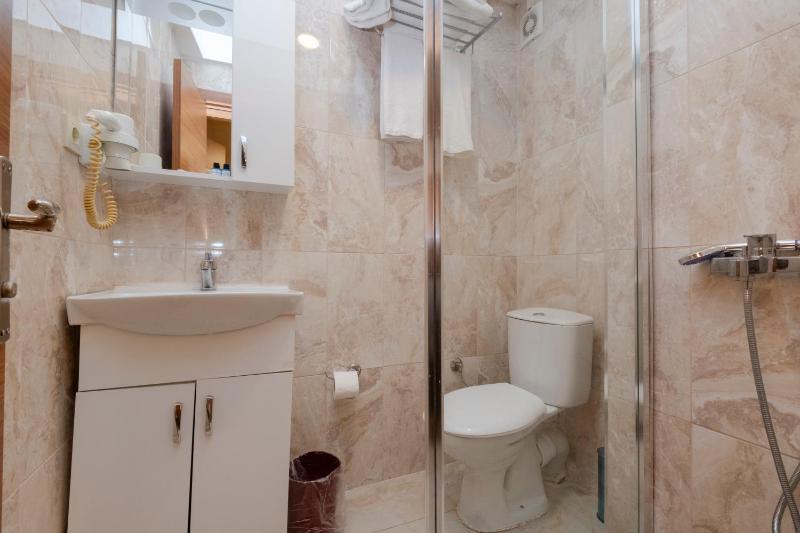 Economy Single Room image 3