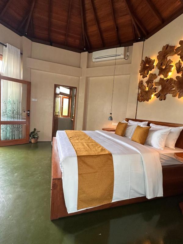 Romantic Jungle Hideaway - image 10