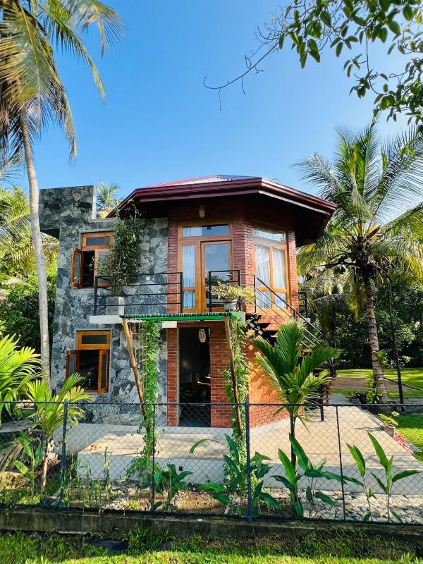 Romantic Jungle Hideaway - image 14
