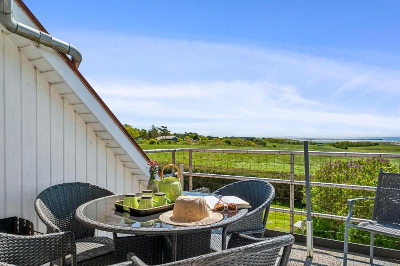 Stunning Home In Ebeltoft With 9 Bedrooms And Internet - image 7