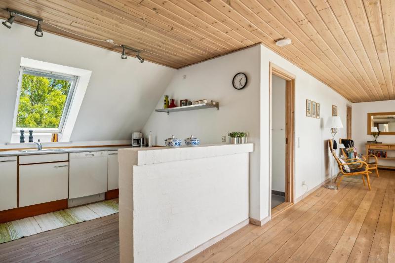 Awesome Home In Ebeltoft With 2 Bedrooms And Internet - image 16