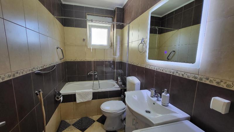 One-Bedroom Apartment with Balcony image 3