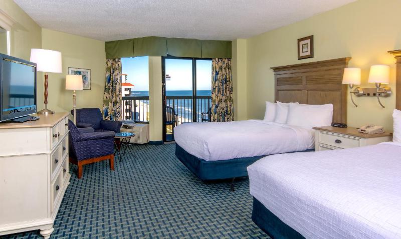 Double Room with Two Double Beds and Ocean View image 1