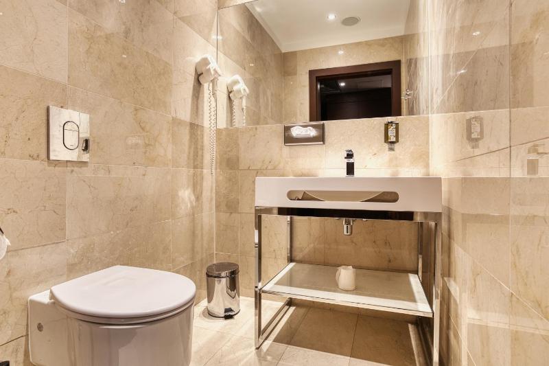 Apartment image 2
