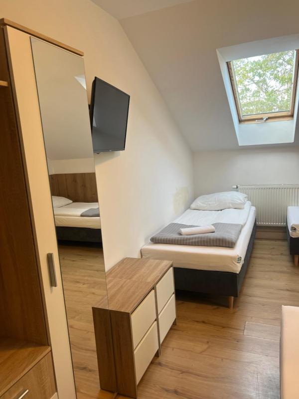Triple Room image 4