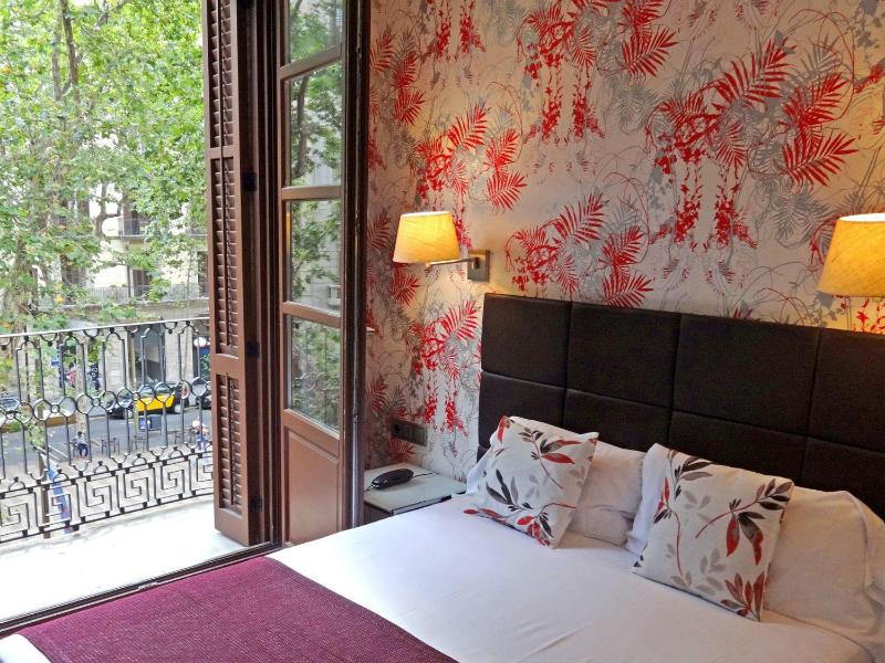 Double or Twin Room with La Rambla Views image 1