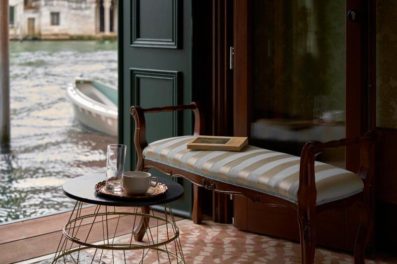 Royal suite Grand Canal image 4