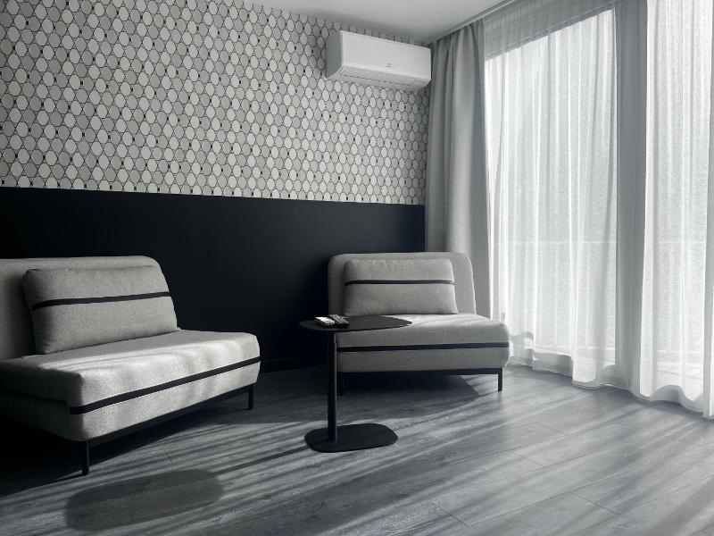 Suite with Balcony image 4