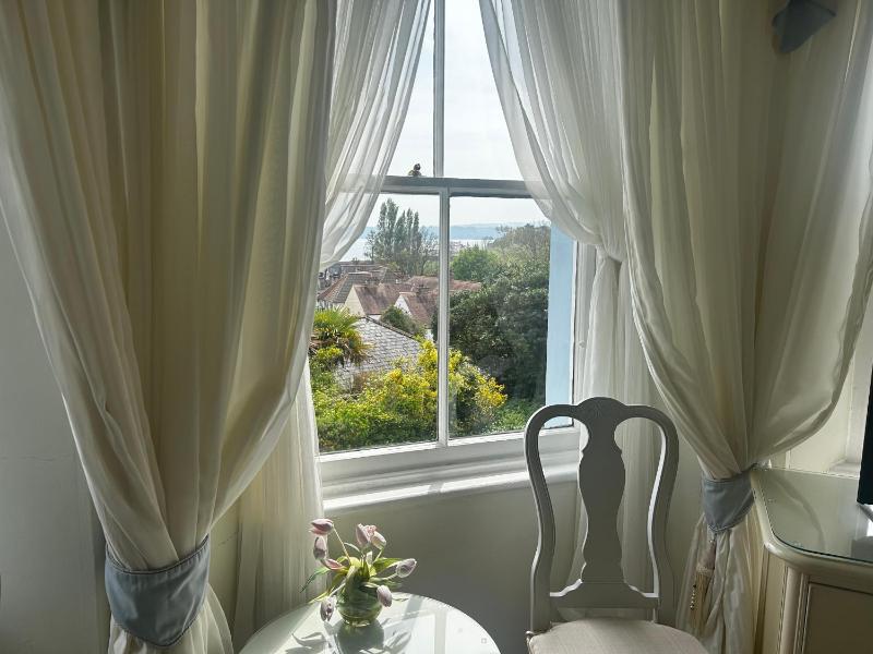 Deluxe Double Room with Sea View - Not Pet Friendly image 1