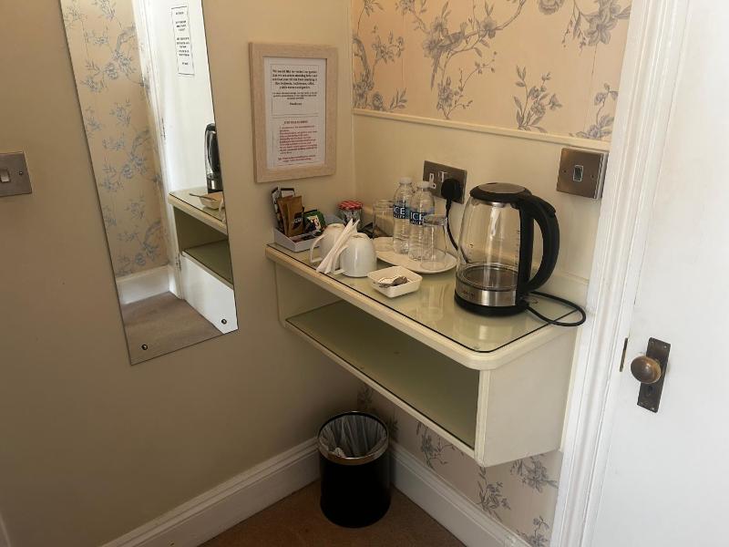 Deluxe Double Room with Sea View - Not Pet Friendly image 4
