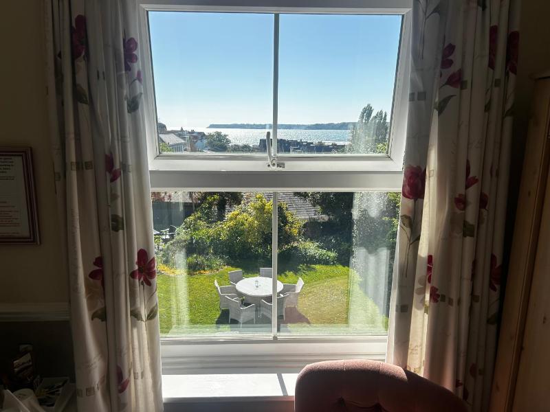 Double Room with Private Bathroom image 4