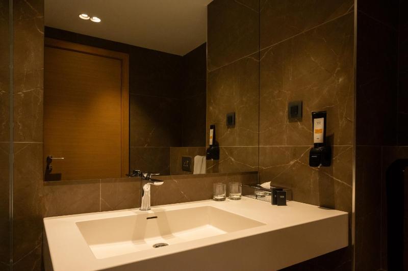Superior Double Room with Free Wellness image 3