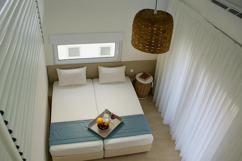 Apartment with Balcony image 3
