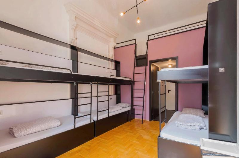 Adagio Hostel Basilica - image 3