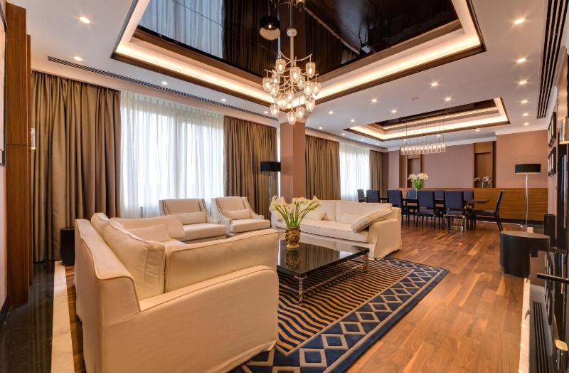 Presidential Suite image 4