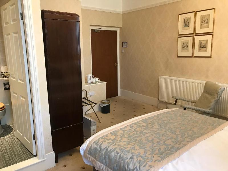 Chapel House - image 19