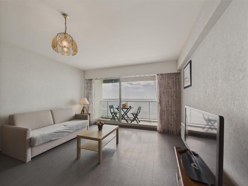 Appartement vue mer à 500m de la plage - image 3