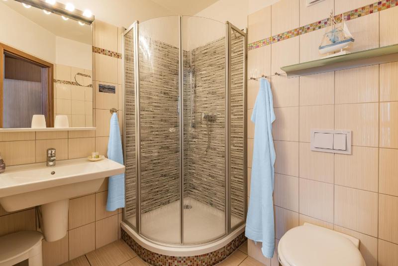 Junior Suite with Pantry Kitchen image 3
