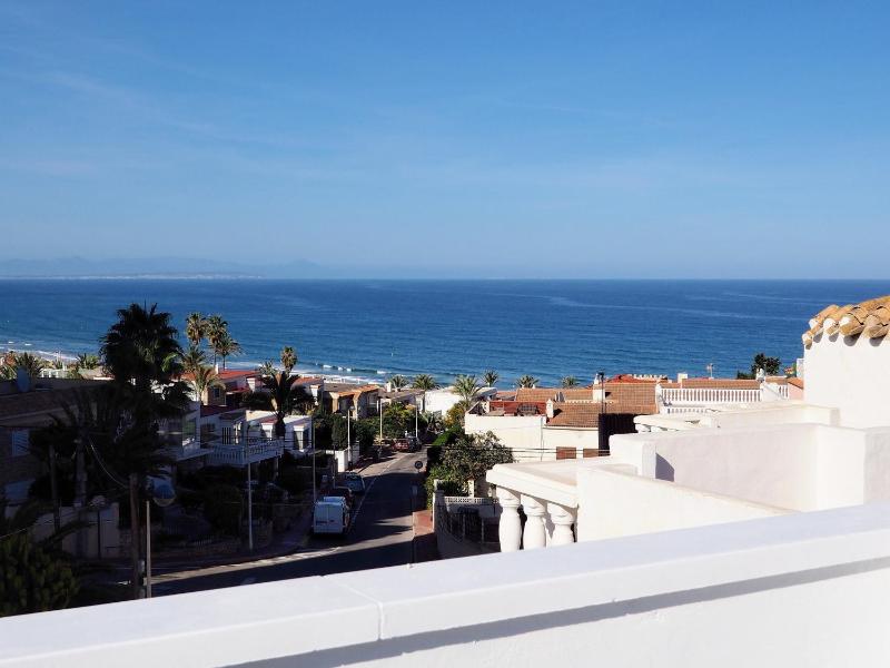 085 Chill & BBQ House - Alicante Holiday - image 10