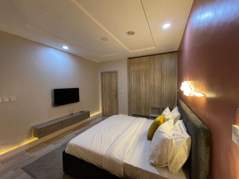 Stylish and cozy 2 bedroom Apartment in Lekki - image 12