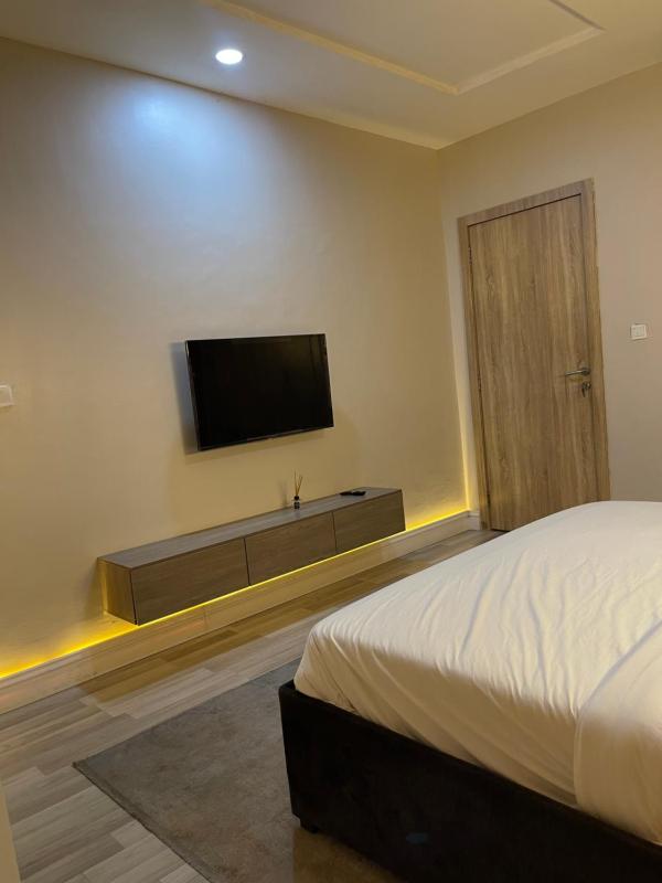Stylish and cozy 2 bedroom Apartment in Lekki - image 11