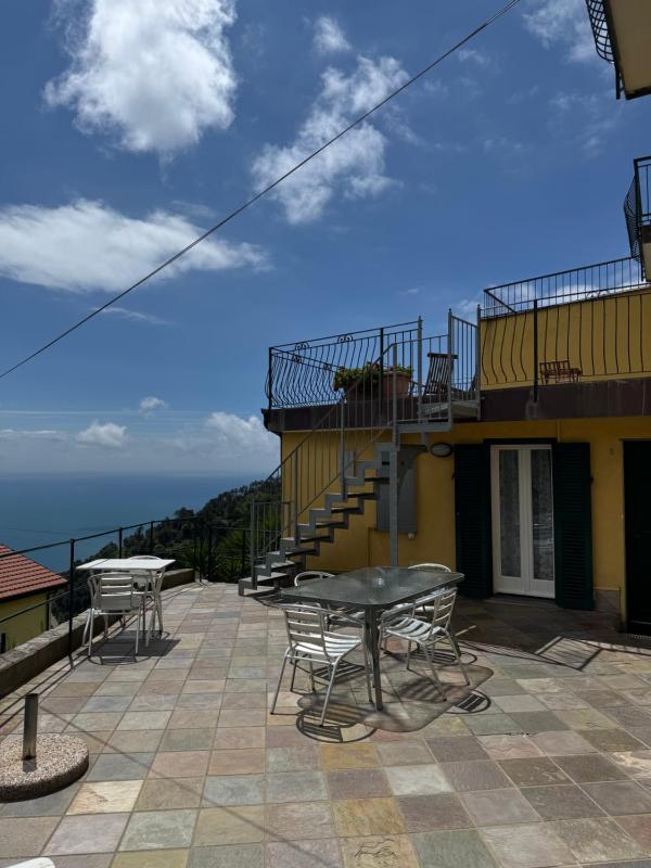 Triple Room with Sea View image 3