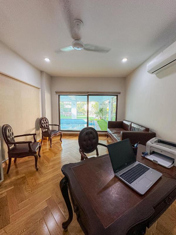 Luxury 4-Bedroom Villa with Private Pool in DHA Ph-6 Karachi - image 4
