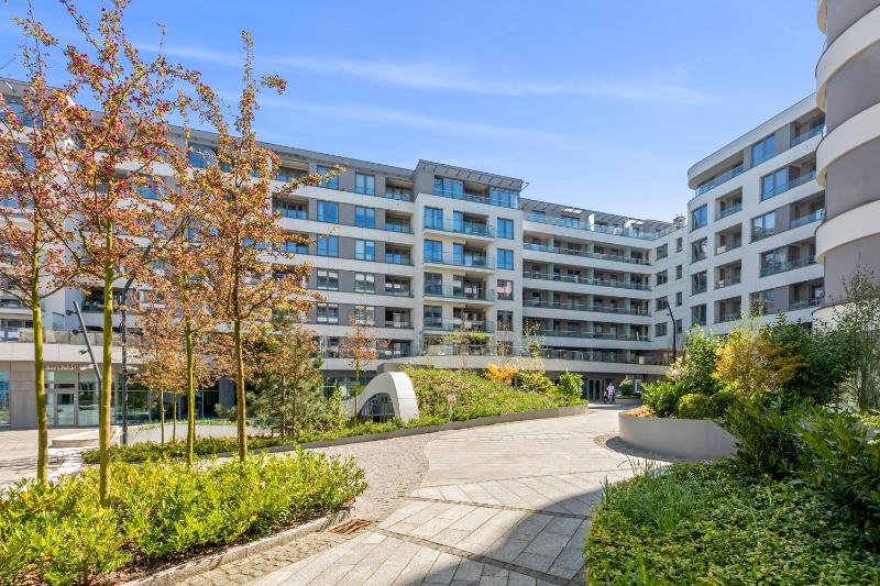 Plac Unii Gdynia Central by Lion Apartments - image 11
