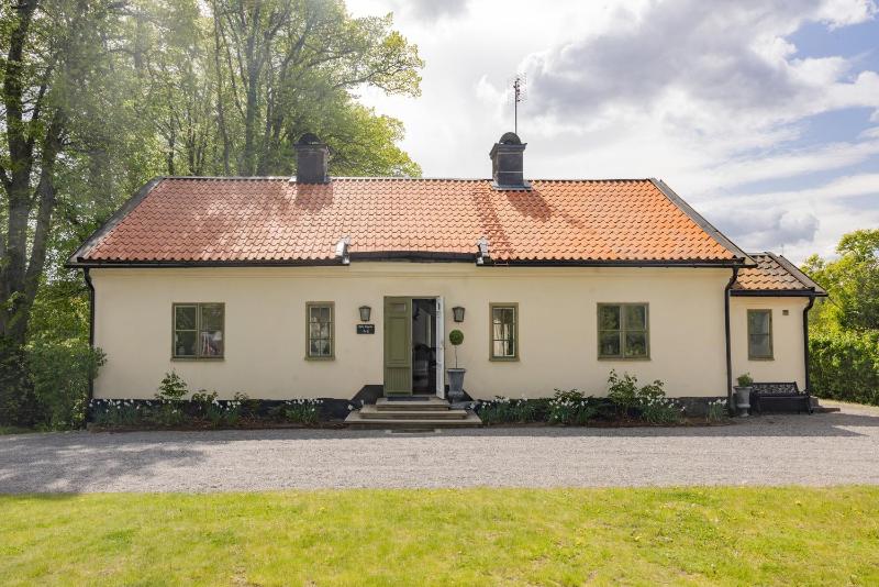 Deluxe Villa image 1