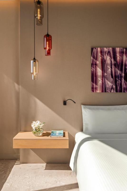 Premium Double Room image 3