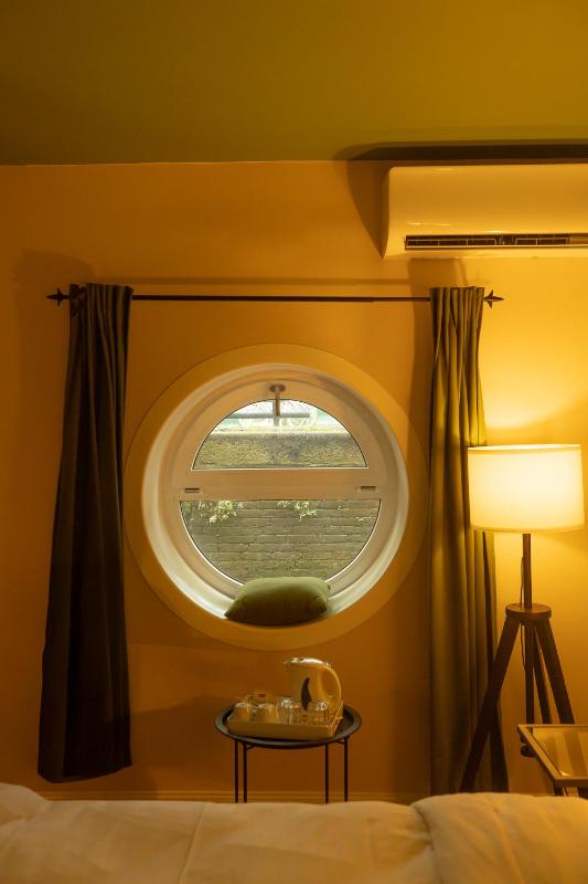 Standard Double or Twin Room image 4