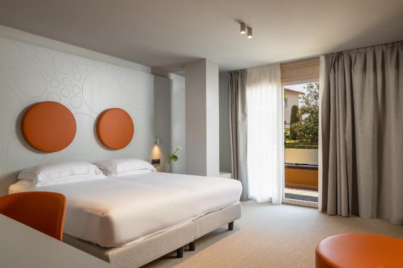 Junior Suite with Balcony - Annex image 1