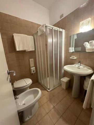 Triple Room image 3