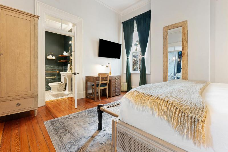 Bellwether House - image 38