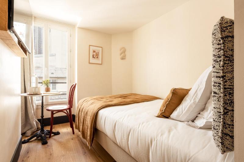 Comfort Single Room image 3