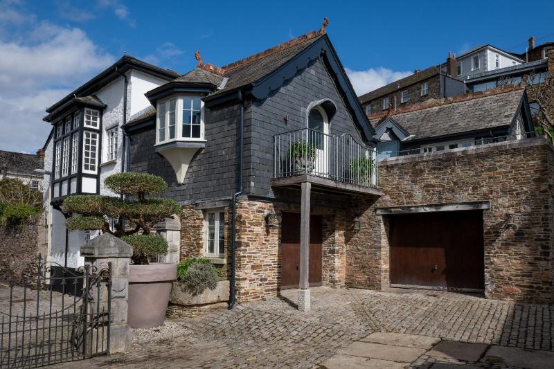 The Gate House - image 35
