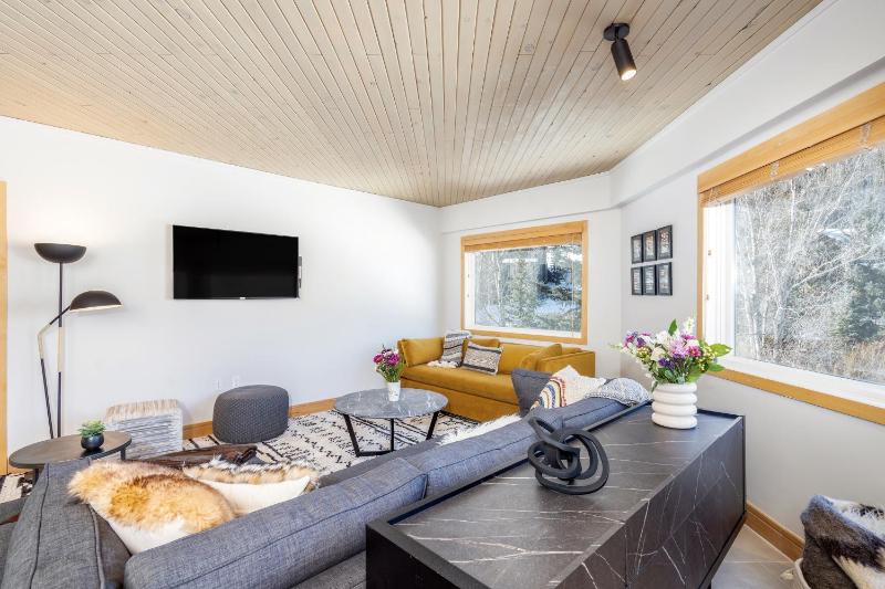Ice House 305 by Exceptional Stays - image 13