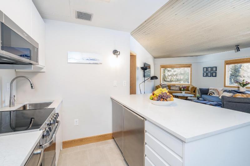 Ice House 305 by Exceptional Stays - image 16