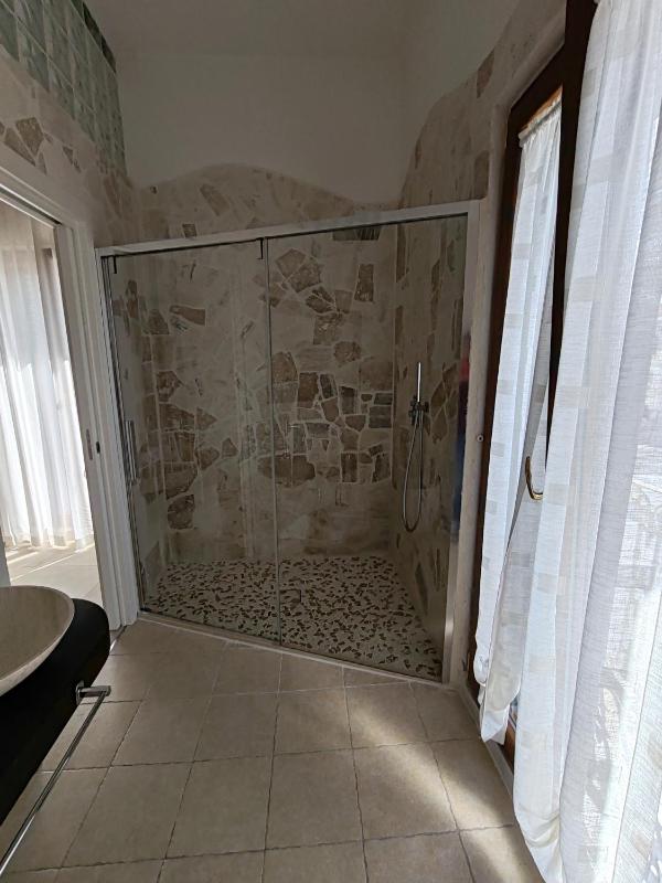Standard Quadruple Room with Lateral Sea View image 1