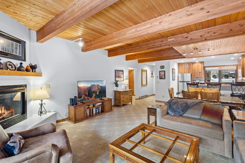 Riverside A103 by Exceptional Stays - image 2