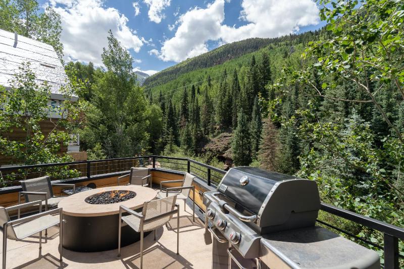 The Tributary by Exceptional Stays - image 5