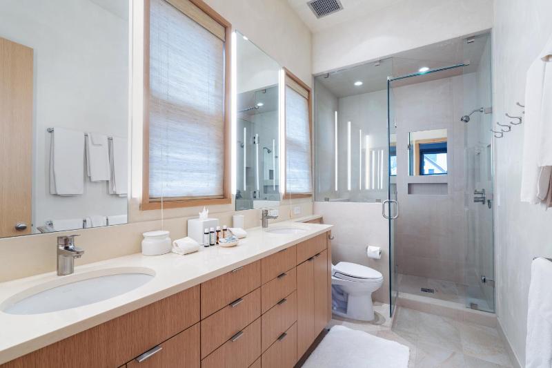 The Tributary by Exceptional Stays - image 3
