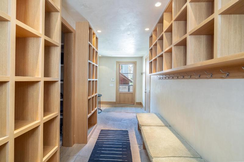 The Tributary by Exceptional Stays - image 2