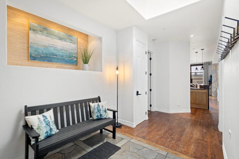 Wintercrown Penthouse by Exceptional Stays - image 16