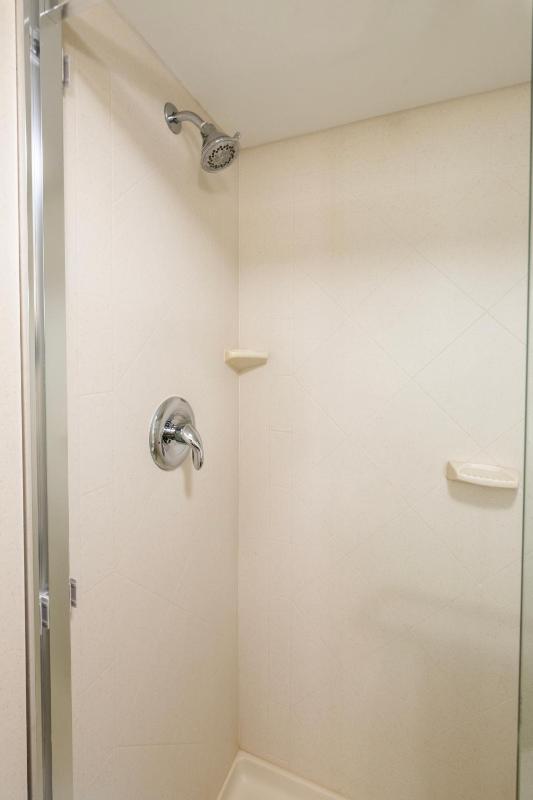 Holiday Inn & Suites Virginia Beach - North Beach By IHG - image 21